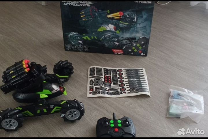 Машинка на пульте управления новая