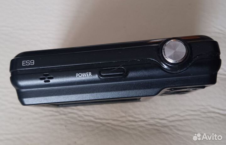 Цифровой фотоаппарат Samsung ES9