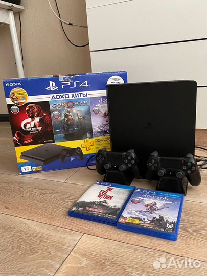 Sony playstation 4 PS4 slim 1tb