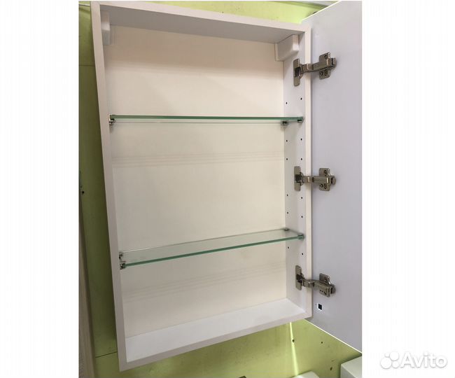 Зеркало шкаф с подсветкой в ванну Дориан