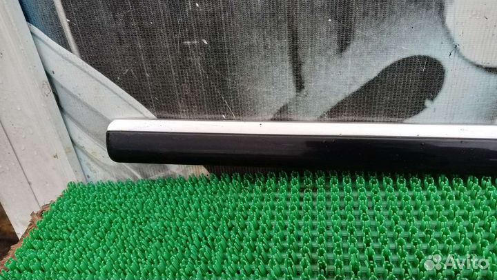 Молдинг водительской двери VW Passat B5+2000-2004