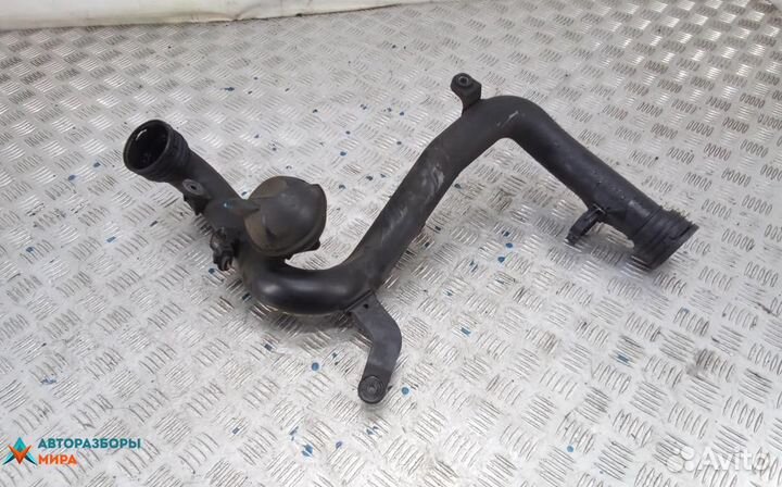 Патрубок интеркулера Skoda Octavia 2 (A5) 2005