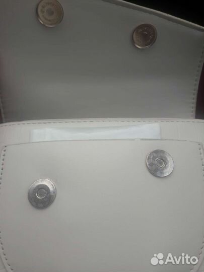 Сумочка белого цвета