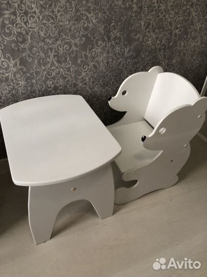 Детский стол со стулом