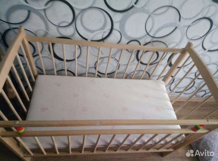 Детская кроватка