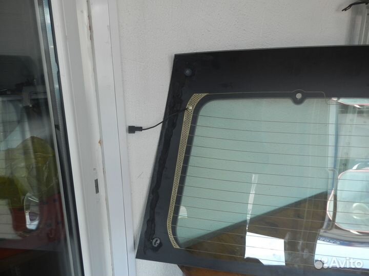 Стекло двери багажника Nissan X-Trail T30