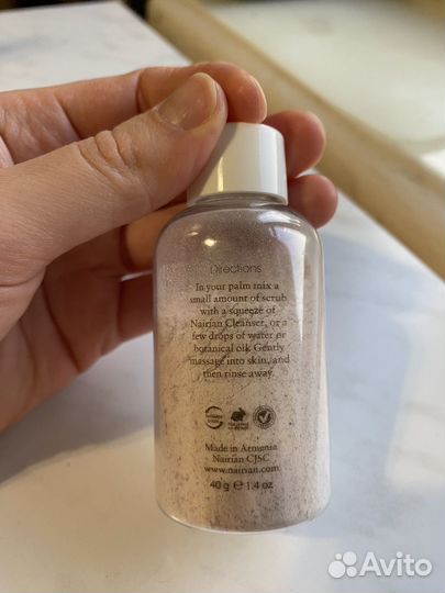 Скраб для лица с лепестками розы nairian