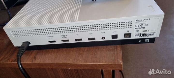 Xbox one s 1tb с играми