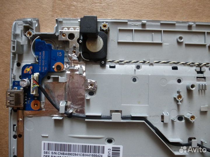 Корпусные детали Samsung RV515