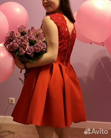 Вечернее платье красное