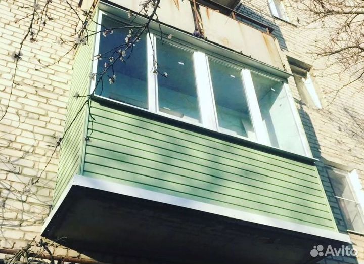 Остекление балкона и установка пластиковых окон