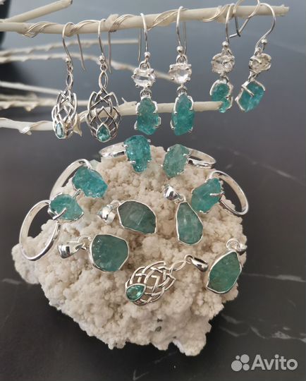 Неоновый апатит кулон