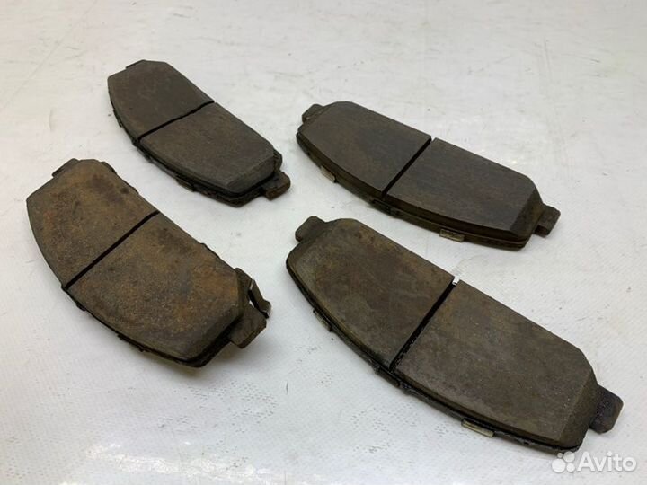 Тормозные колодки переднее Infiniti Qx56 5.6 2010