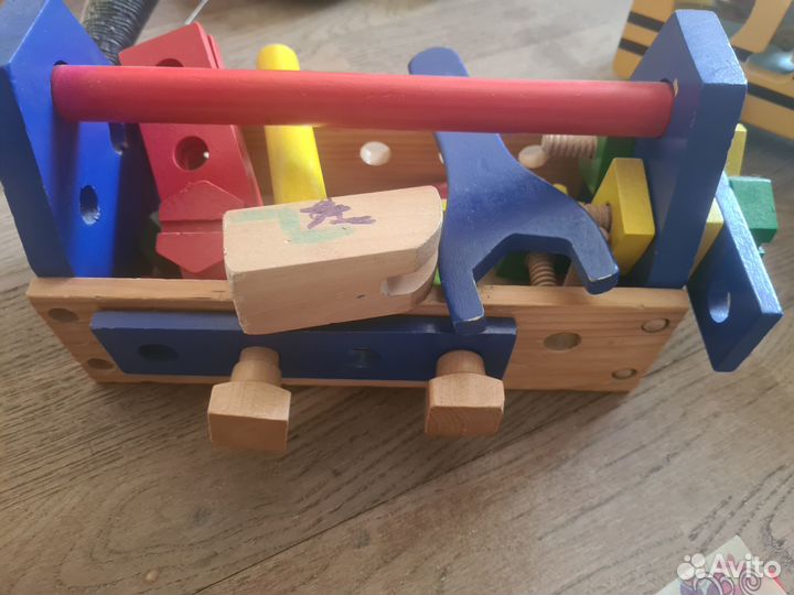 Игрушки для мальчика коробкой