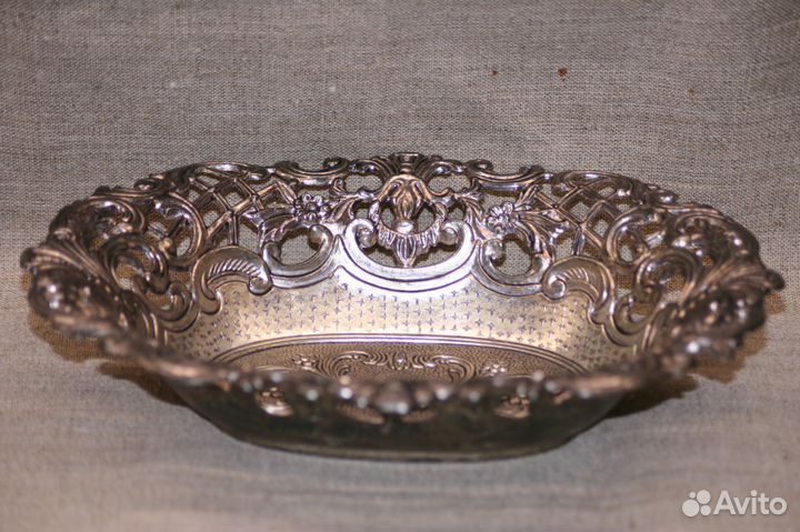 Старинная конфетница сухарница блюдо металл