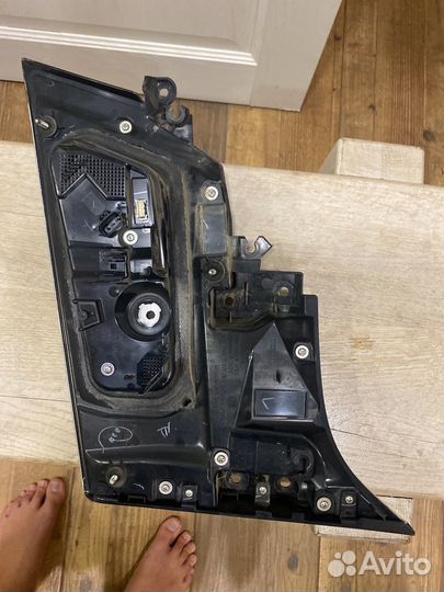 Правая задняя фара на toyota vellfire