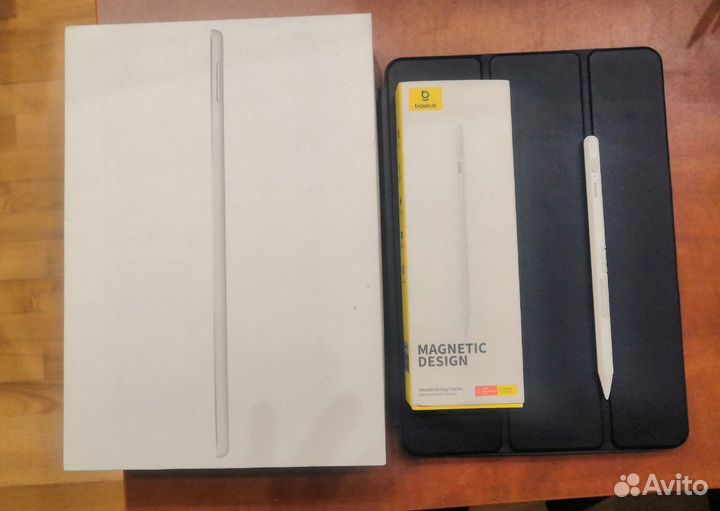 iPad 8 поколения 32gb + Чехол подставка + Стилус B