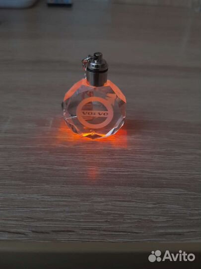 Светящиеся брелок 