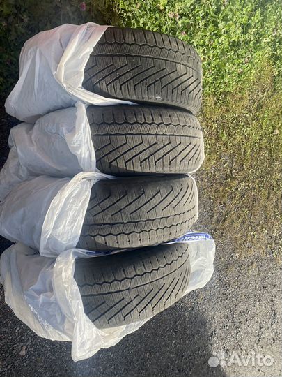 Continental ContiWinterViking 2 235/50 R19