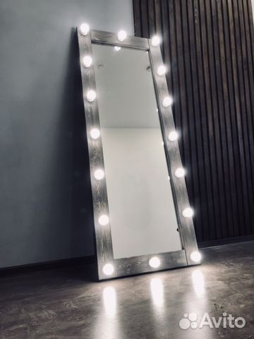 Зеркало гримерное с лампочками с подсветкой