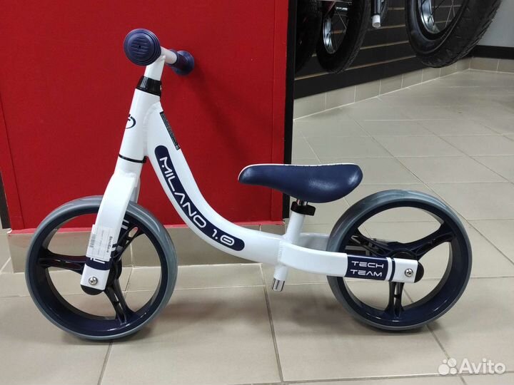 Беговел TT Milano 1.0 синий