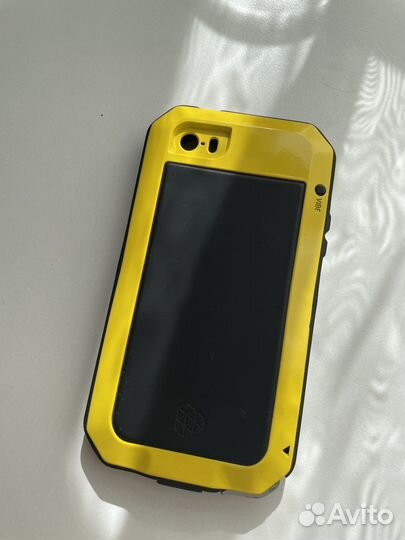 Бронебойный чехол на iphon 5-5S