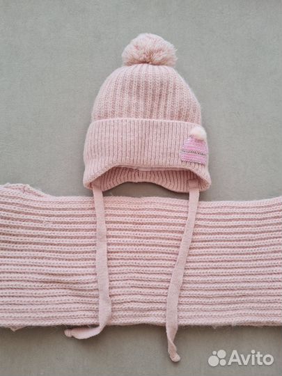 Комплект шапка и хомут для девочки