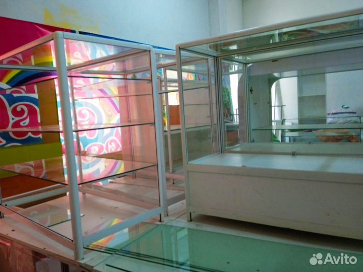 Торговое оборудование бу, витрины стеклянные