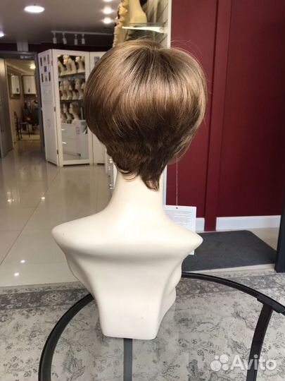 Искусственный парик