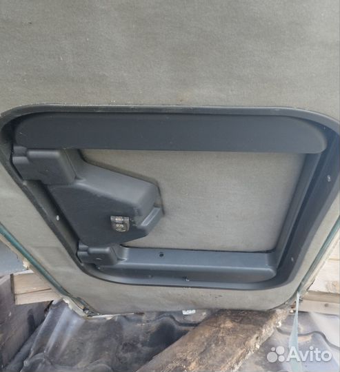 Люк в крышу iveco