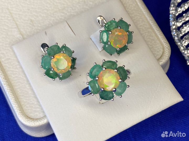 Серебро, изумруды опалы, серьги, кольцо