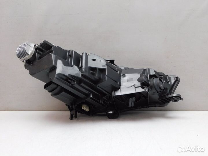 Фара левая Audi A4/RS4