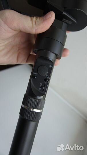 Электронный стабилизатор Zhiyun crane v2