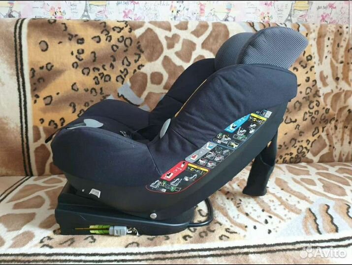 Детское автокресло Maxi cosi milofix 0+