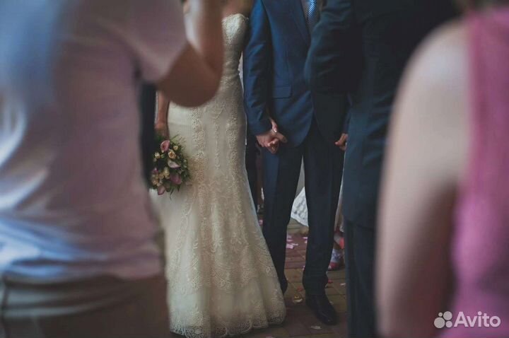 Свадебное платье со шлейфом