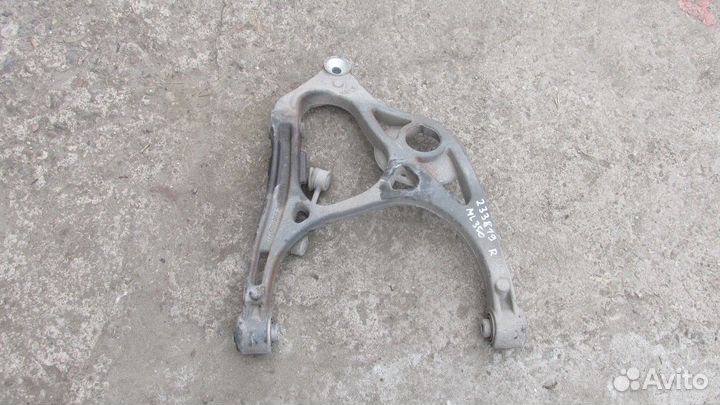 Рычаг задний нижний правый (Mercedes-Benz M-class)