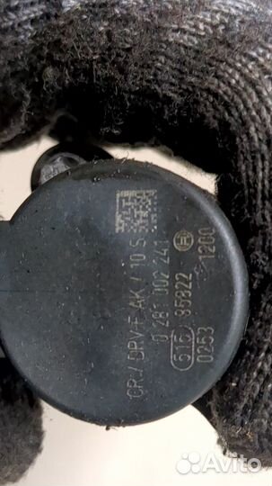 Рампа топливная Mercedes Vito W638, 2001