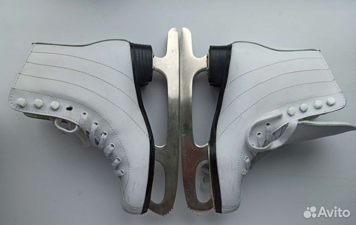 Коньки для девочки (в идеал.сост.)