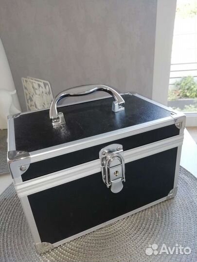 Косметичка - саквояж