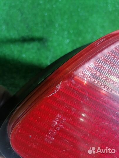 Фонарь задний правый Peugeot 206