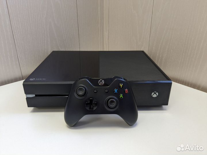 Игровые приставки Xbox one / one s / series