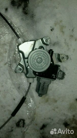 Передняя правая обшивка двери ниссан альмера G15