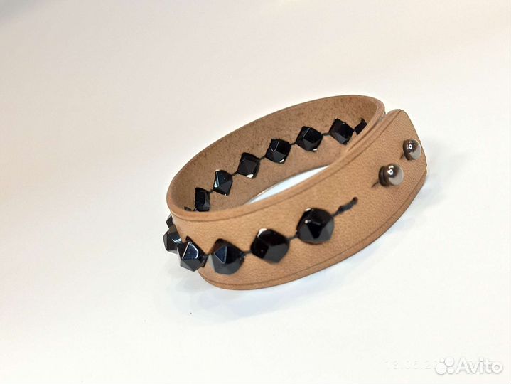 Кожаный браслет с камнями
