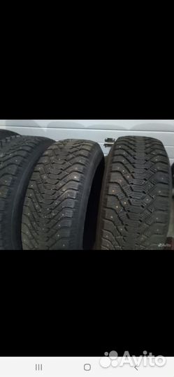 Goodyear UltraGrip 245/70 R15