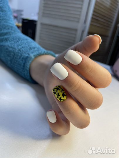 Маникюр гель лак