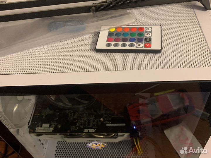 Игровой компьютер с монитором