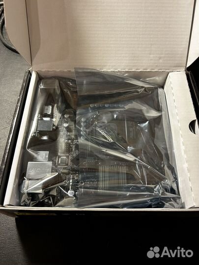 Материнская плата