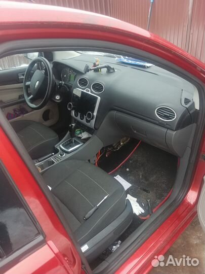 Подлокотник Ford focus 2 Titanium