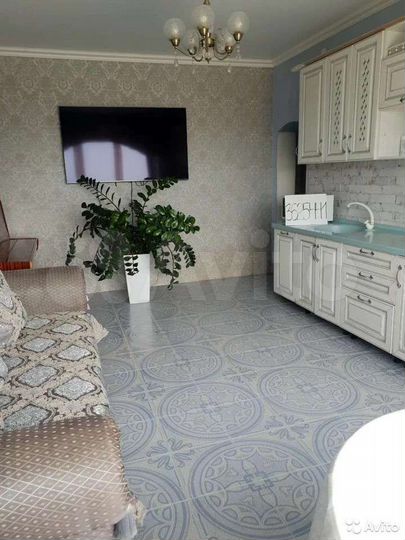 2-к. квартира, 80 м², 9/13 эт.