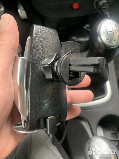 Зарядное устройство- держатель телефона